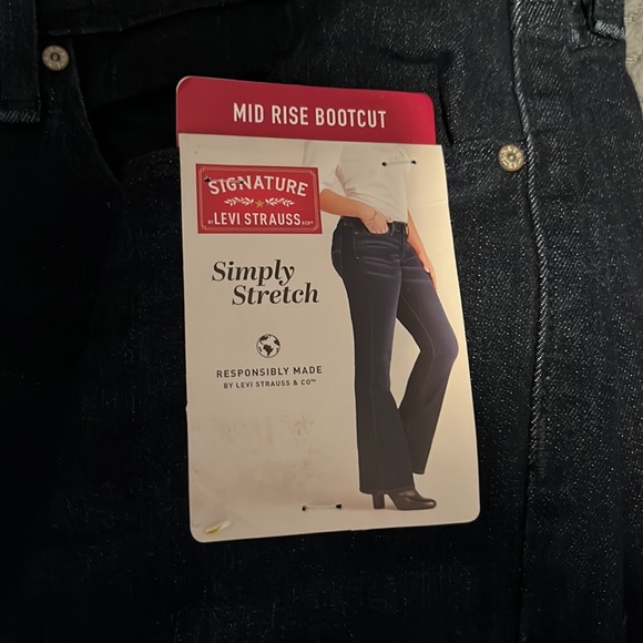 New Womens Mid-Rise Bootcut Jeans Size 22 - Picture 3 of 6